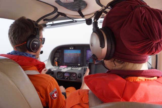 Fabio Zgraggen (links) und Tamino Böhm im Cockpit