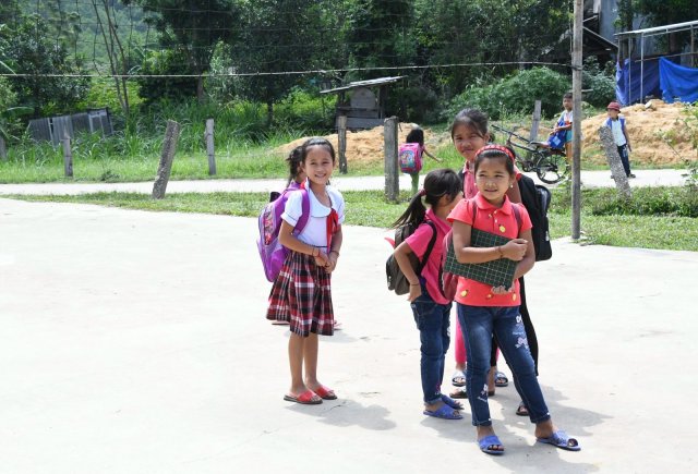 Kinder aus der Ngoc-Lam-Gemeinde des Kleinbauern Luong Thanh Hai