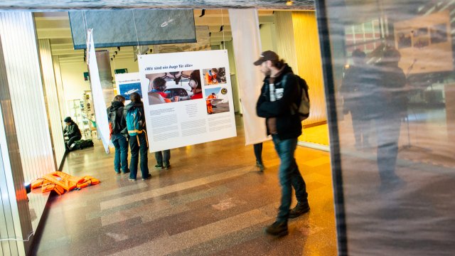 Ausstellungsansicht "Kein Land in Sicht für die Seenotrettung", FMP1, Berlin (Februar 2019)