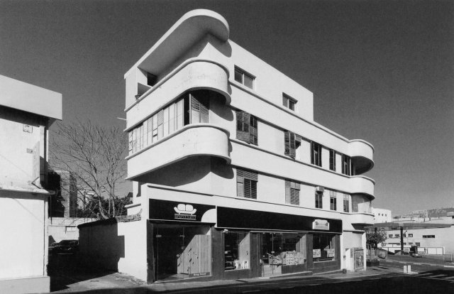 Wohngebäude in Haifa, Israel, etwa 1935 erbaut, der Architekt ist unbekannt; Aufnahme von 2018