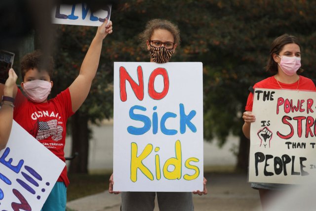 Protest von Schülern in Chicago für Remote-Unterricht und bessere Corona-Schutzmaßnahmen in Schulen.