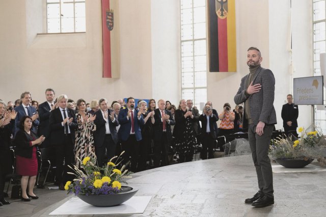 Da trifft jemand einen deutschen Nerv: Serhij Zhadan, Friedenspreisträger des Deutschen Buchhandels 2022.