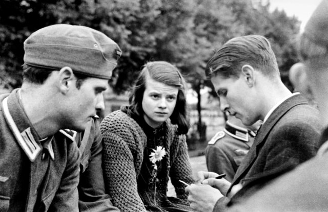 Hans und Sophie Scholl sowie Christoph Probst (v.l.n.r.)