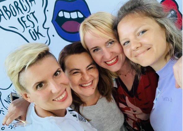 Kinga Jelińska (2.v.r.) mit dem Abortion Dream Team