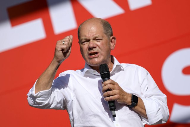 Auf dem Marienplatz in München hatte Bundeskanzler Olaf Scholz am Freitag keine leichte Aufgabe.