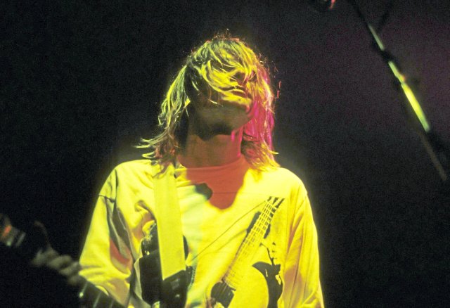 Man geht auf die Bühne, weil man – verdammt noch mal! – berühmt werden will: Kurt Cobain bei einem Konzert im Londoner Astoria Theatre