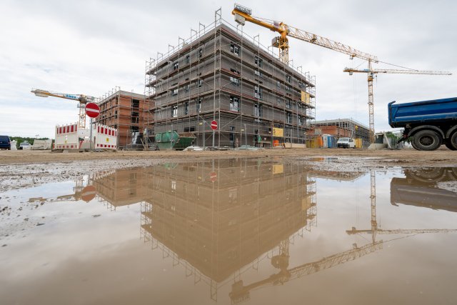 Grau, aber nachhaltig: Der Prototyp eines neuen Typenbaus auf den »Buckower Feldern«