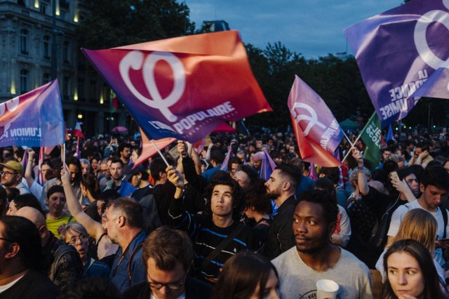 Wie steht die Linke zum Staat? Einerseits ist er der Gegner im Kampf um Selbstbestimmung und Autonomie, andererseits ist ein Ausbau öffentlicher Infrastrukturen dringend geboten.