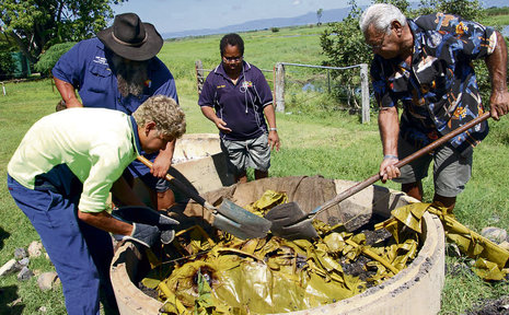 underground cooking - die traditionelle Essenszubereitung wird zu besonderen Anlässen noch immer gepflegt