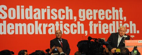 Gregor Gysi (li.) und Oskar Lafontaine sind beim Thema Spaltung geteilter Meinung.