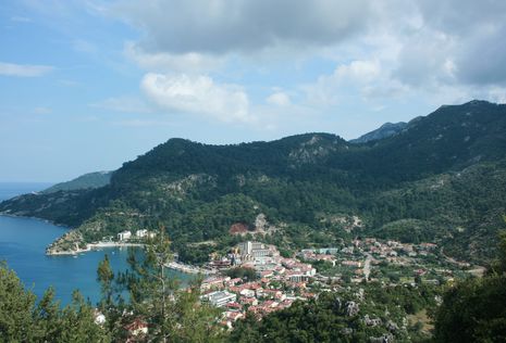 Das frühere Fischerdörfchen Turunc lebt heute vom Tourismus, dennoch hat es sich ein bisschen Ursprünglichkeit erhalten.